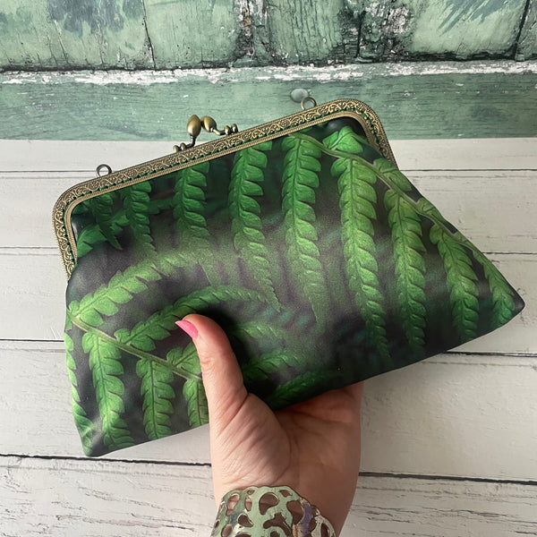 Green Ferns Satin 8 Inch Sew-In Bronze Clasp Purse Frame Clutch Bag