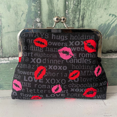 Lips Kisses Cotton 5.5 Inch Silver Clasp Purse Frame Clutch Bag