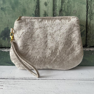 Oyster Crushed Velvet Zipper Wristlet Clutch Bag