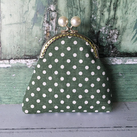 Green and White Polka Dots Credit Card Coin Clasp Purse